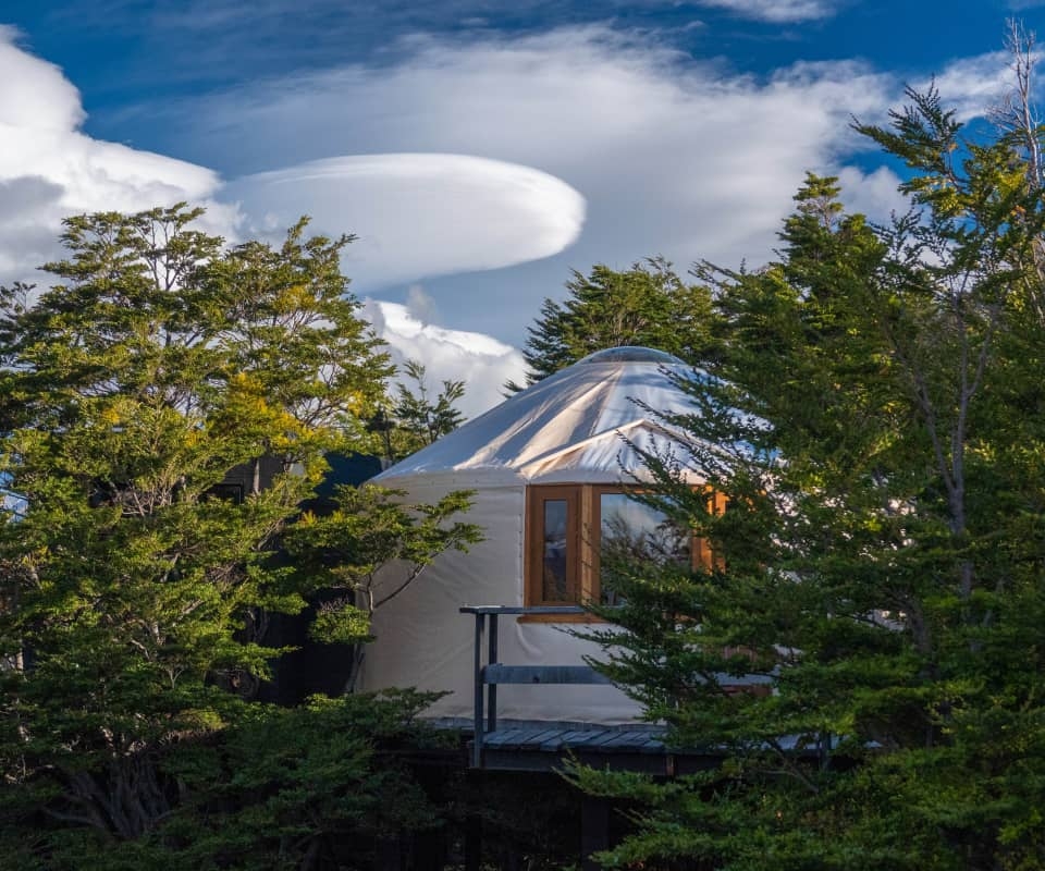 bg-yurt-02